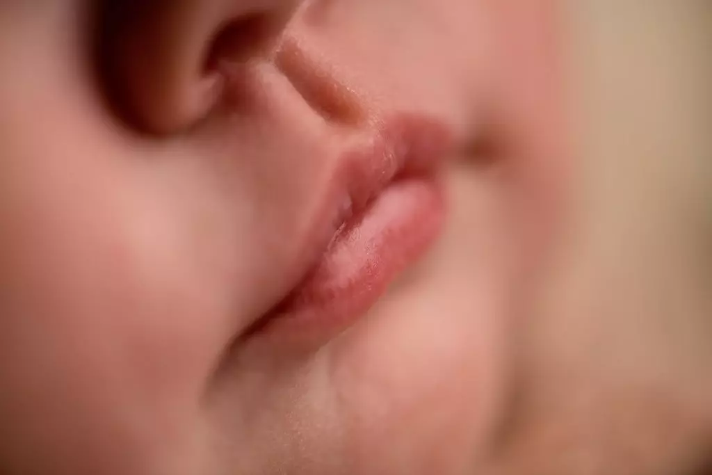 Valerie 105web